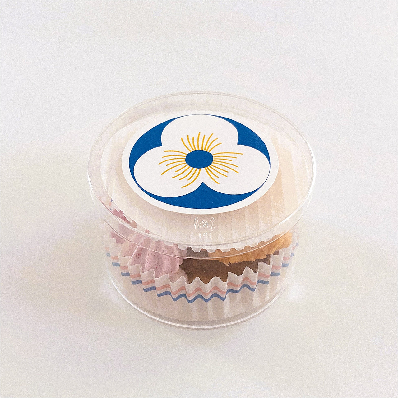 【限量新商品】 <br>小巧精美的Cheesy Poche<br><br>「 Cheesy Poche mignon 草莓＆抹茶蛋白霜」 <br><br>5/17(六)8:00～<br>商品將會於5/23(五)前寄出
